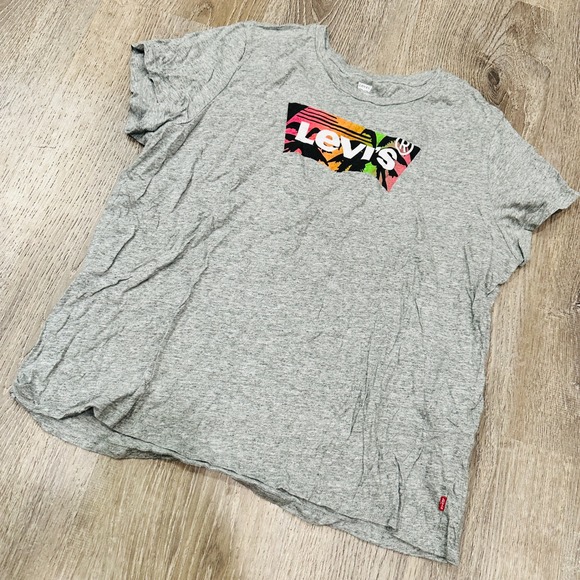 Levi's Tops - Levis Shirt Womens XXL Gray Tropical Logo Graphic Tee Short Sleeve T-Shirt